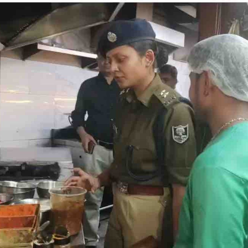 मोतिहारी में होली से पहले अन्नपूर्णा होटल का किचन सील मिलावटी फूड आइटम को लेकर कार्रवाई फफूंदी लगा पनीर और चिकेन मिला…