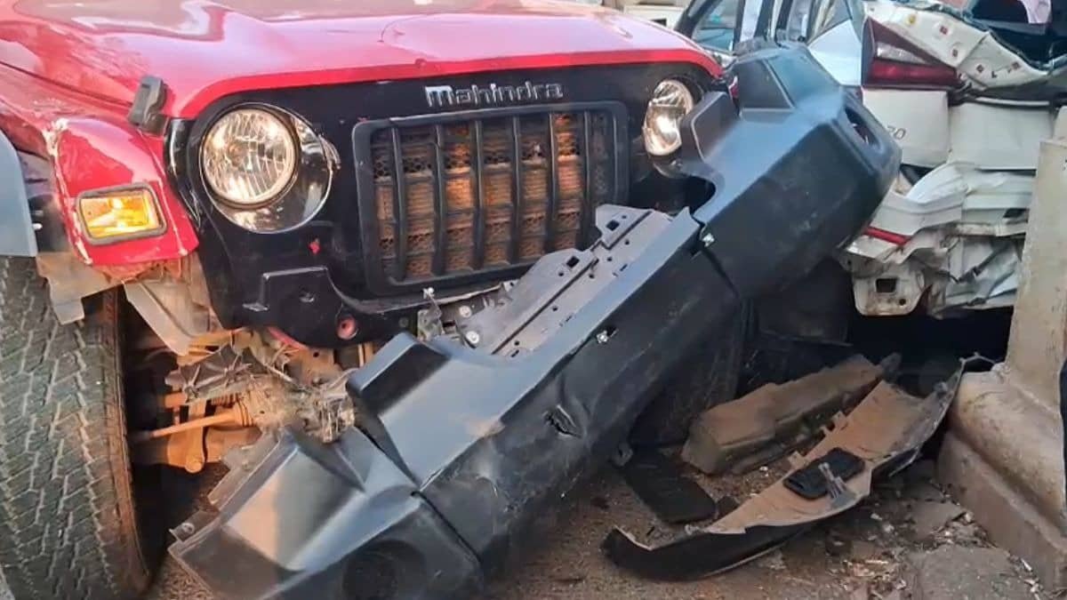 जाको राखे साइयां मार सके ना कोई गोवा में तेज रफ्तार थार और कार की भीषण टक्कर में महीने का मासूम बाल बाल…