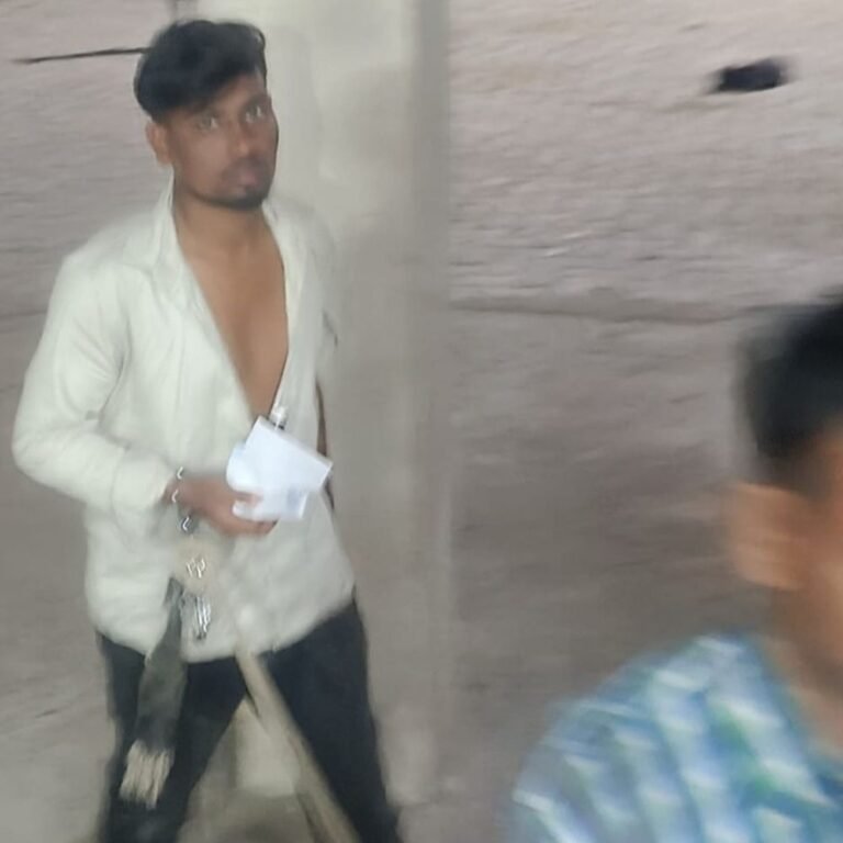 गयाजी में लाउडस्पीकर को लेकर मारपीट पत्थरबाजी गांव में चल रहा था घंटे का अखंड कीर्तन पुलिस ने को हिरासत में लिया…